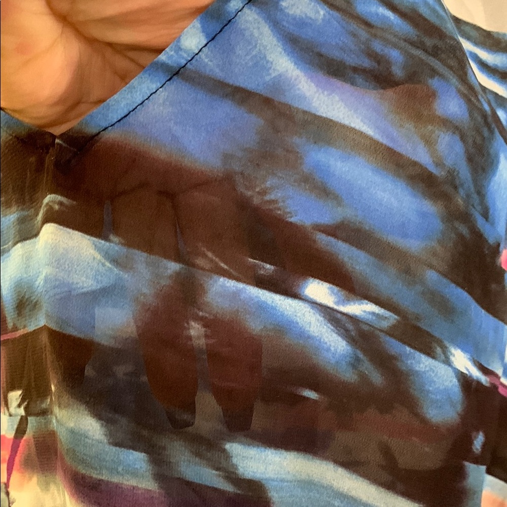 Guess Pink and Black V-Neck Blouse - Picture 8 of 10